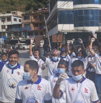 सिन्धुपाल्चोकमा श्रम संस्कृति पार्टीको सरसफाइ तथा चुनाव प्रचार कार्यक्रम